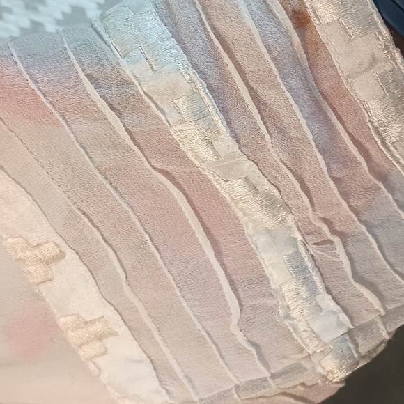 AGHA NOOR Pakistani/INDIAN DRESS 100% SILK with silk embroidery on bottom. - Picture 5 of 16